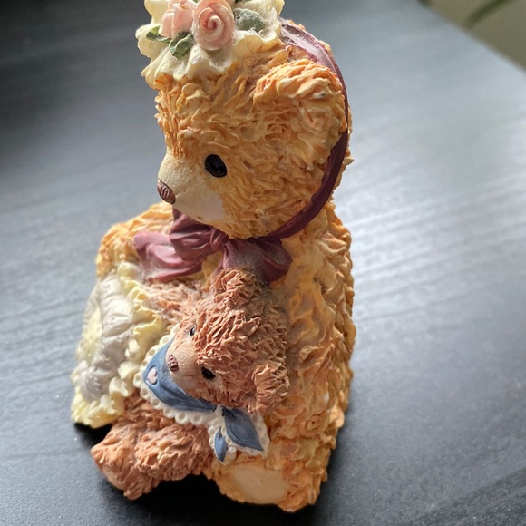 Bainbridge Bears Heart Full of Love Figurine - Picture 8 of 8